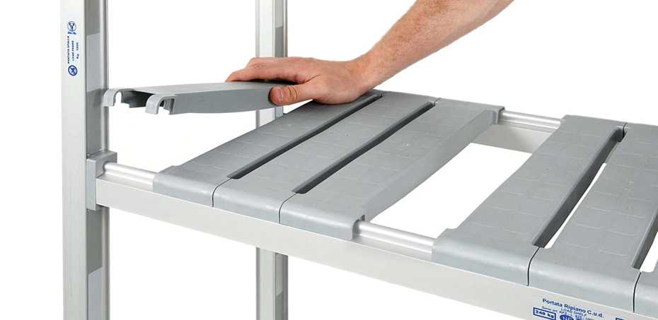 Scaffali in alluminio: soluzione economica a norma per gli alimenti Scaffali metallici genova